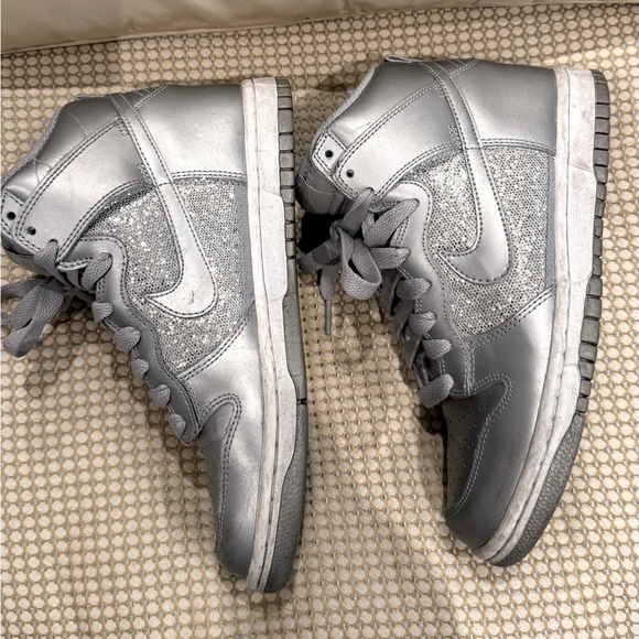 Womens RARE Nike Silver and Grey High Dunk Glitter Swish Size 6.5 - Picture 3 of 5